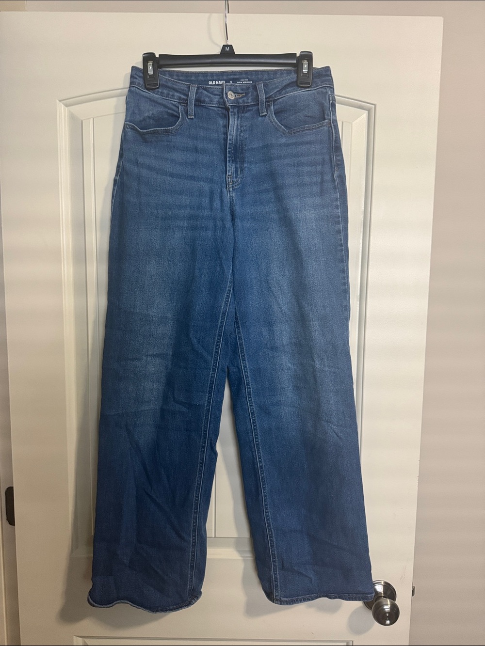 Old Navy Wide-Leg Jeans in Medium Blue Wash
